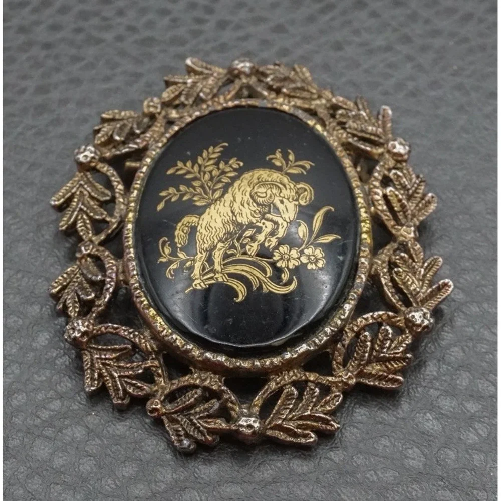Vintage Aries Zodiac Cameo Ram April May Birthday Convertible Brooch Pendant